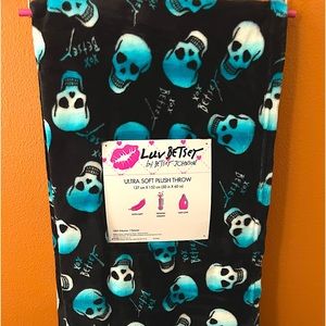 Betsey Johnson Throw